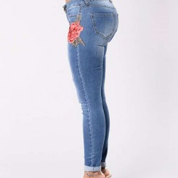 Top Design Embroidery  Ripped Women Jeans 